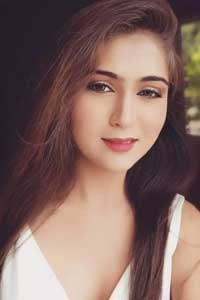 Hiral Radadiya Cast Actress